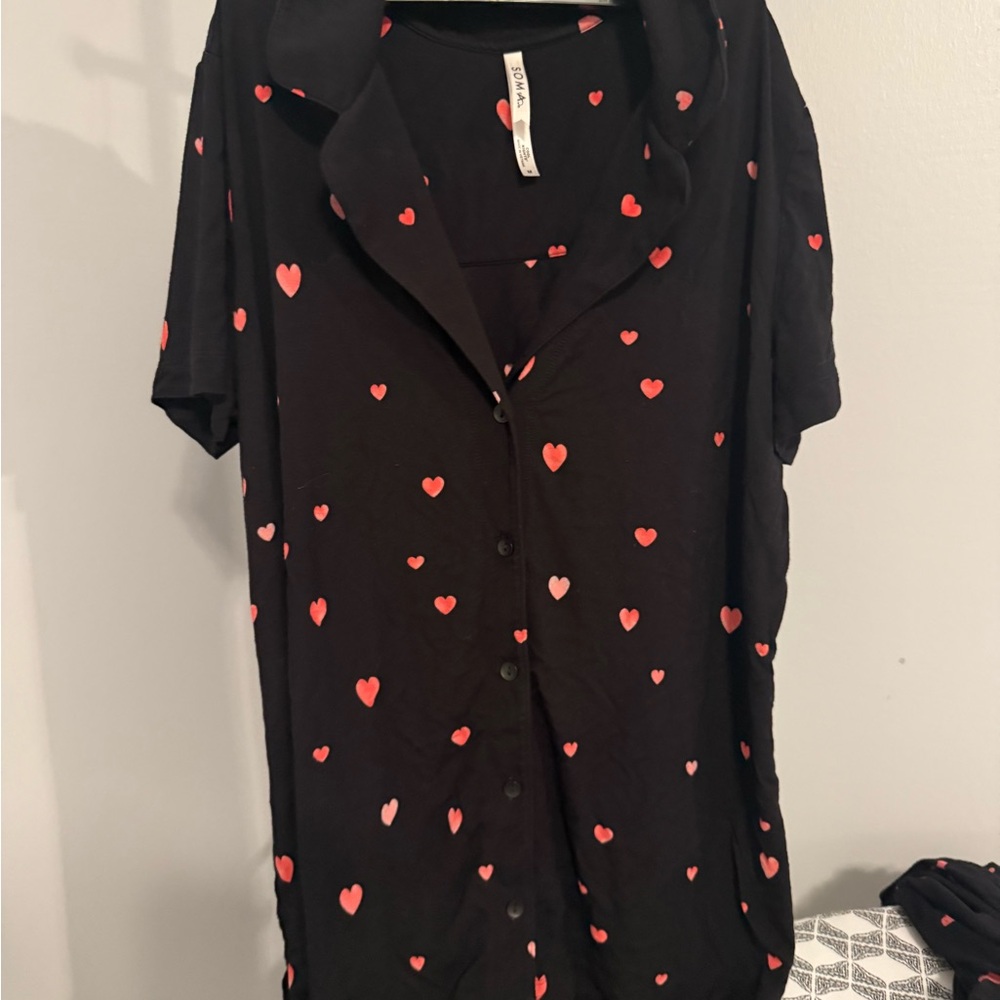 Soma Black Short Sleeve Top with Red Heart Print sleep shirt